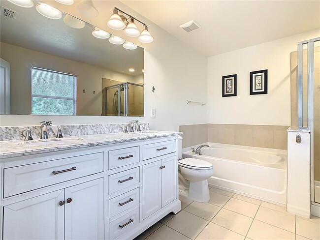 Building Photo - 11717 Thatcher Ave