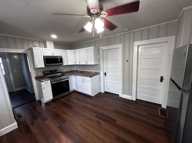 Building Photo - 47 Water St