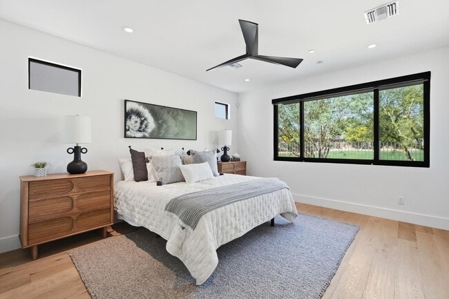 Building Photo - 4544 N Evans Dr