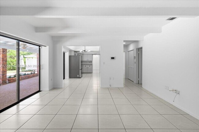 Building Photo - 12365 SW 60th Ct