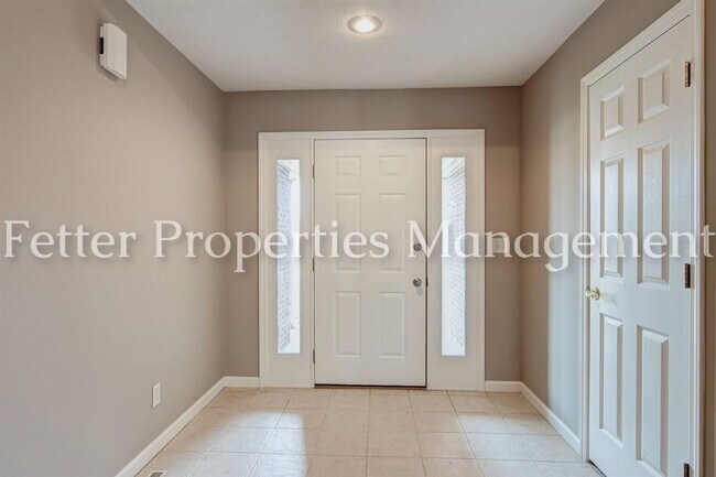 Building Photo - Beautiful 3bd 2.5 bath Northside