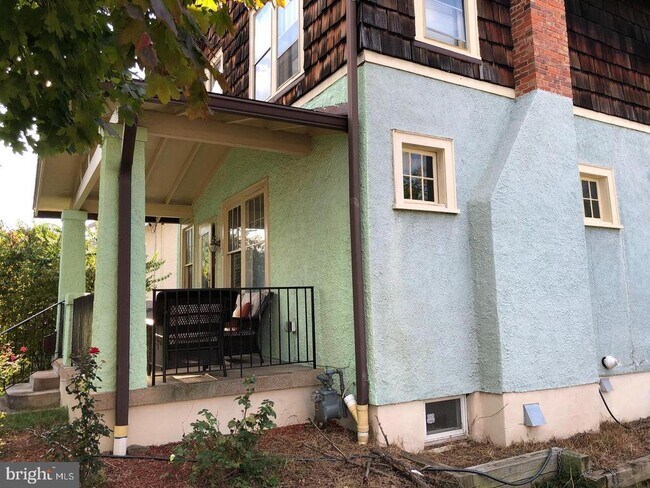 Building Photo - 7206 Carroll Ave