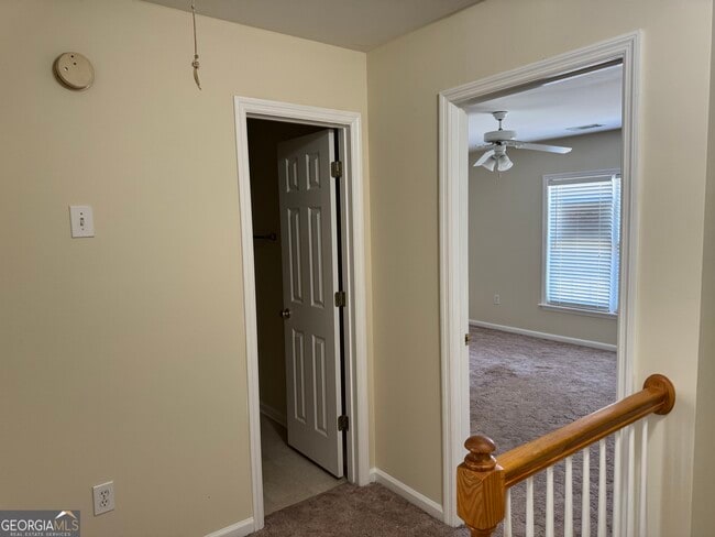 Building Photo - 135 Logmont Trace