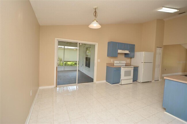 Building Photo - 12 Pine Brook Dr