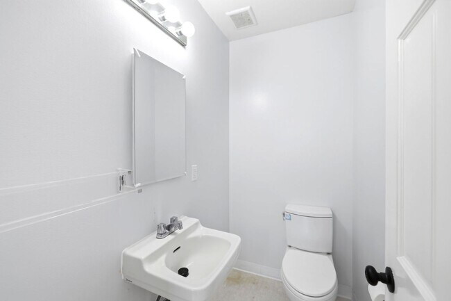 Building Photo - 2973 Arguello Dr