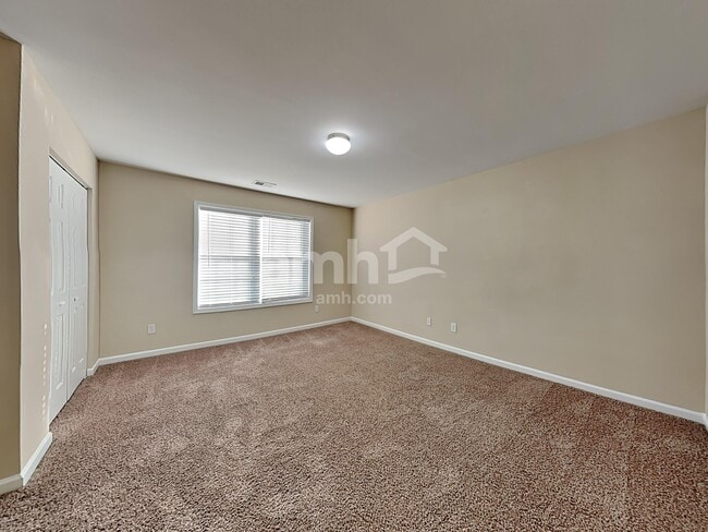 Building Photo - 3910 Pepperbush Dr