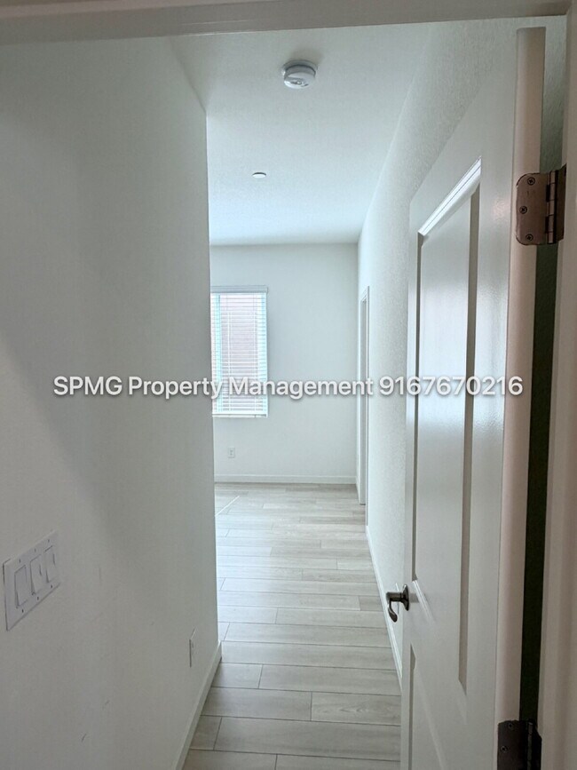 Building Photo - "Modern Rocklin Home : Spacious 3-Bedroom Home with Elegant Hardwood Accents!"