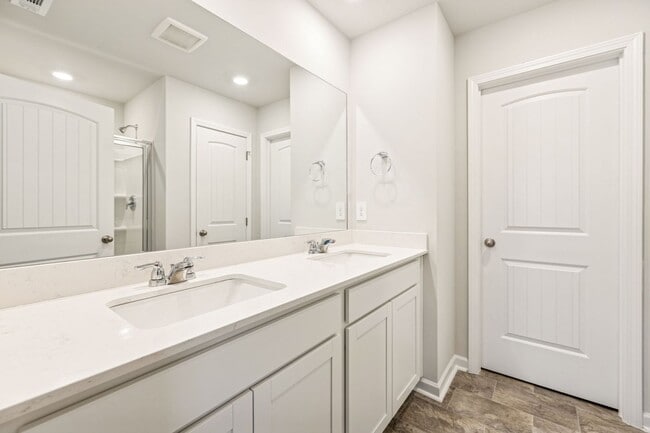 Building Photo - 1017 Keyes Pl