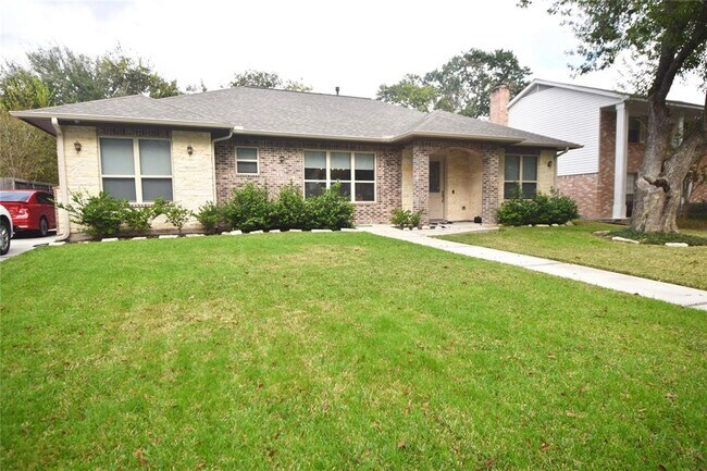 Building Photo - 2014 Briarstem Dr