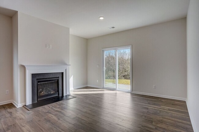 Building Photo - Modern 5-Bedroom Home Near Troutman – Showings Start November 17th