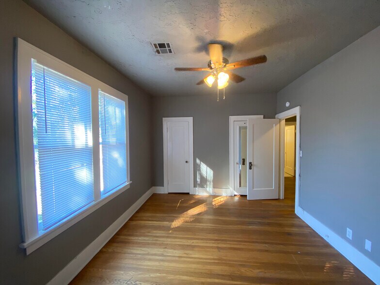 Building Photo - 1748 E 14th St