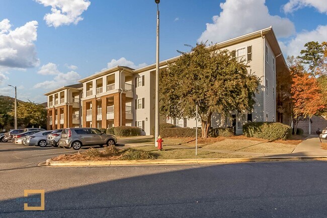 Building Photo - 3218 Veterans Memorial Pkwy