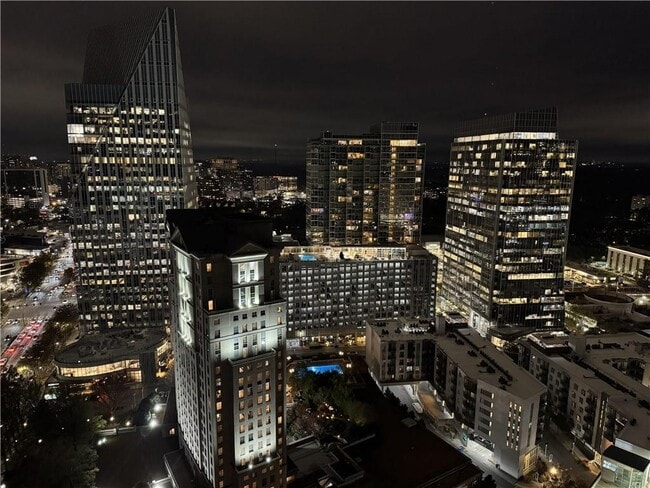 Building Photo - 3324 Peachtree Rd NE