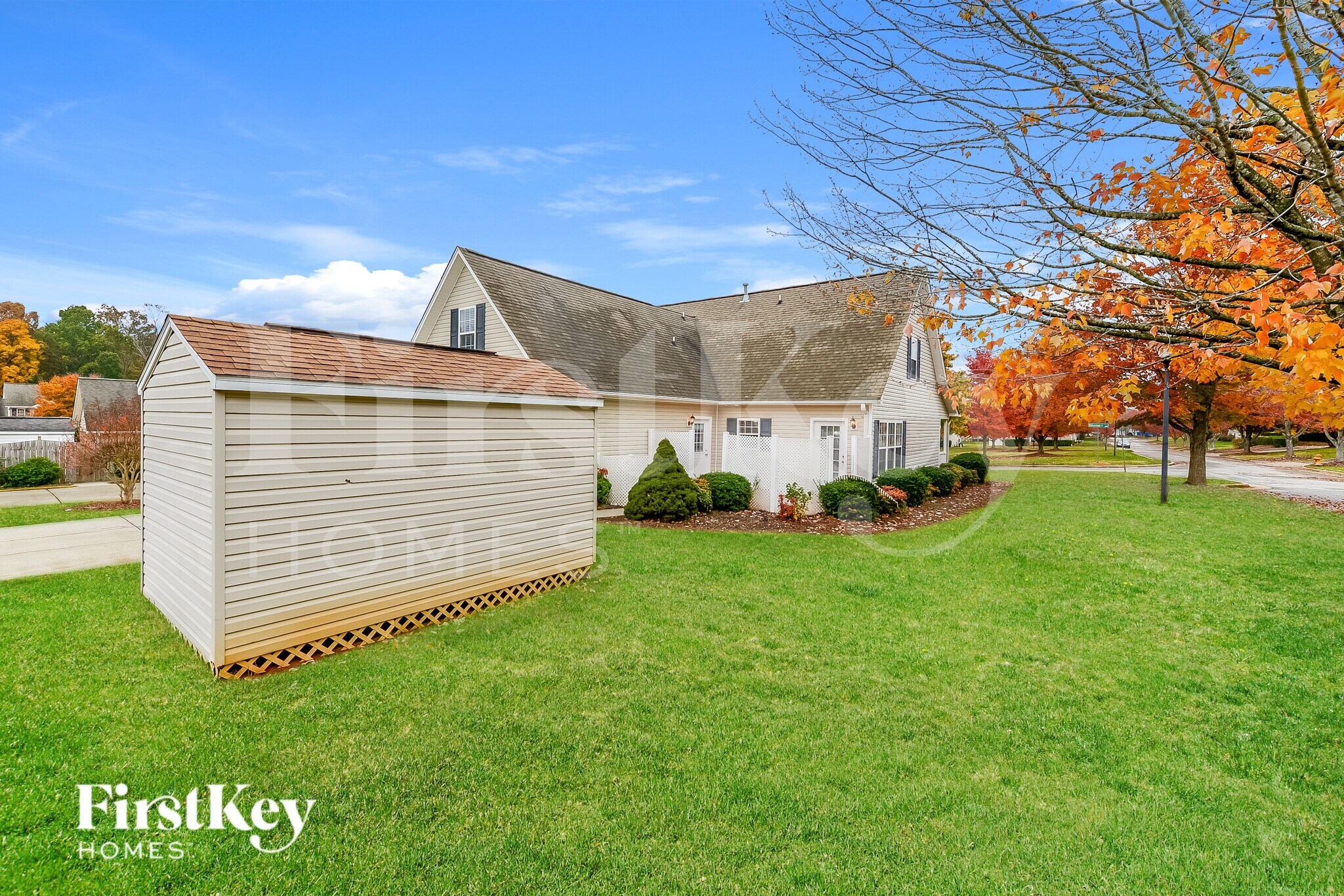 Building Photo - 5819 Willowdale Dr
