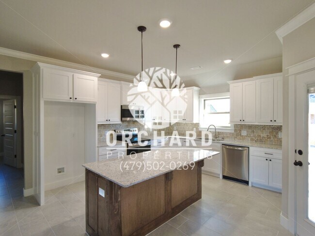 Building Photo - Tontitown- Single-Family Home- 3 Bedroom M...