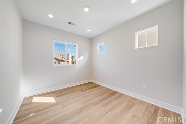 Building Photo - 716 Olivier Dr