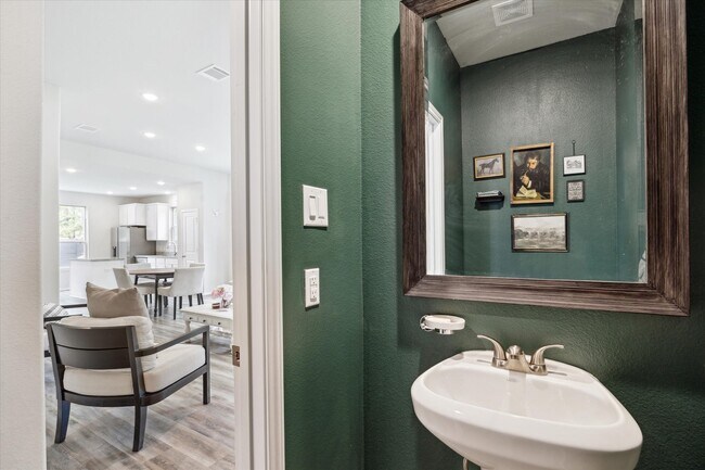 Building Photo - 10897 Mockingbird Pl