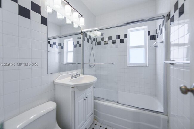 Building Photo - 7720 SW 54th Ct