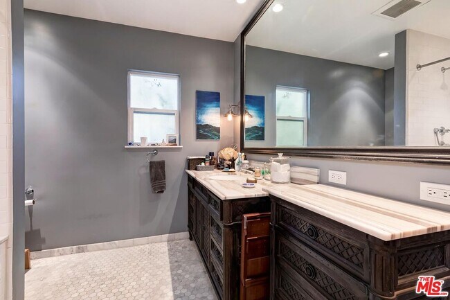 Building Photo - 1923 S Crescent Heights Blvd