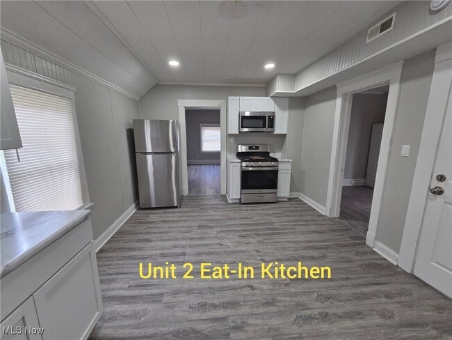 Building Photo - 3658 W 58th St