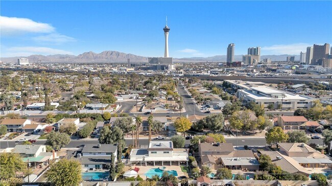 Building Photo - 2100 Westlund Dr