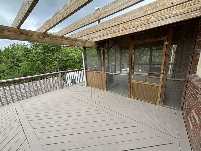 back deck - 4627 Mountain View Dr