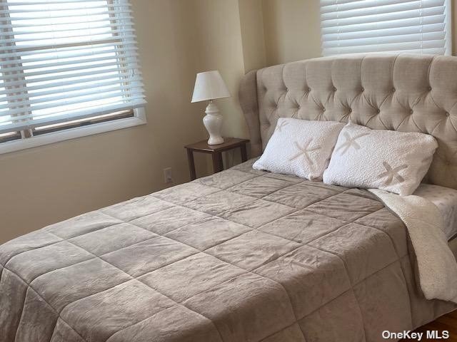 Building Photo - 36 Makamah Beach Rd