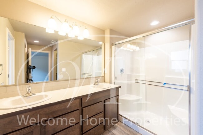 Building Photo - Beautiful Newer Home in New Neighborhood