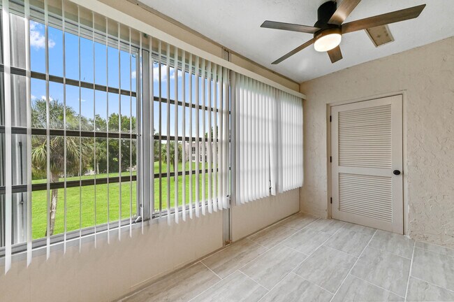 Building Photo - 2700 Casita Way