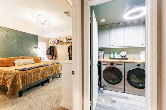 Building Photo - 6037 72nd St