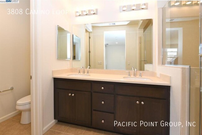 Building Photo - 3808 Camino Lp