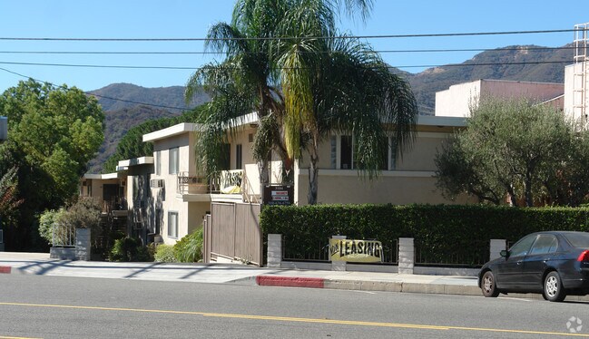 Building Photo - Montrose, 3104