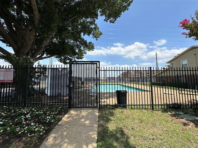 Building Photo - 2240 Tarpley Rd