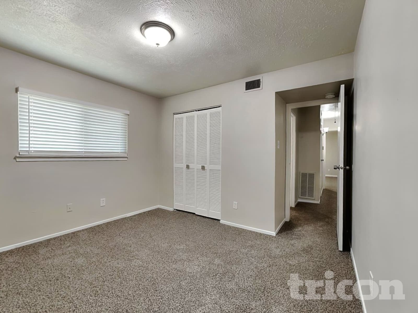 Building Photo - 3702 Deerbrook Dr