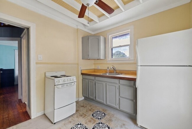 Building Photo - 2019 54th St S
