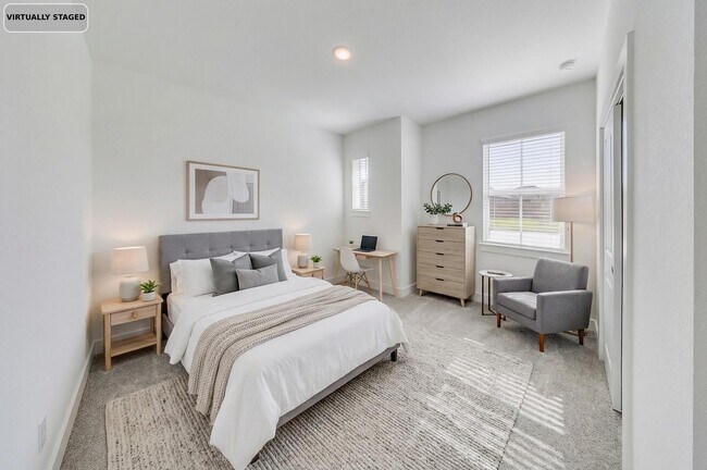 Building Photo - 7930 Palm Glade Dr