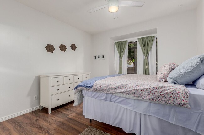 Building Photo - Racquet Club Condo – 1 Bedroom, 1 Bath