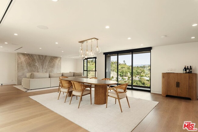 Building Photo - 2422 Apollo Dr