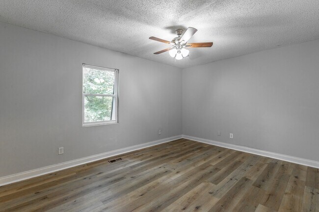 Building Photo - 6874 Beulah Dr