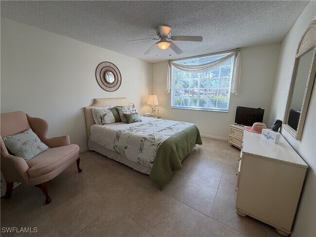 Building Photo - 1220 Wildwood Lakes Blvd