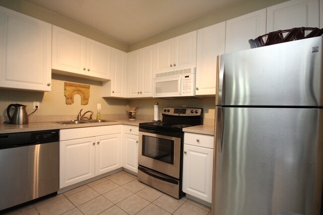 Building Photo - 501 SW 75th St