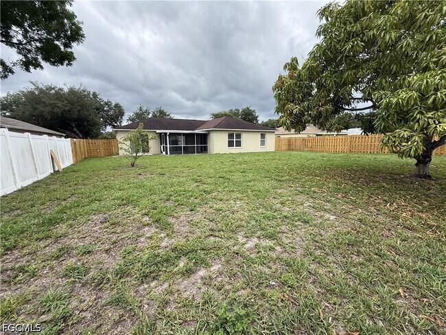 Building Photo - 15603 Spring Line Ln