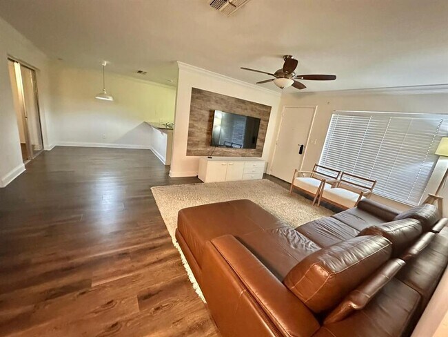 Building Photo - 10173 Matchlock Dr