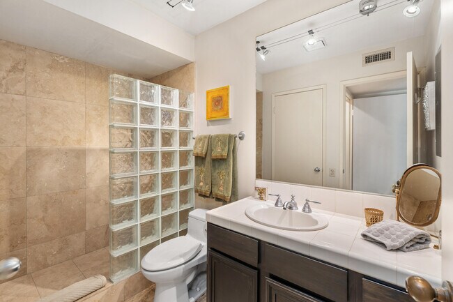 Building Photo - 73419 Foxtail Ln