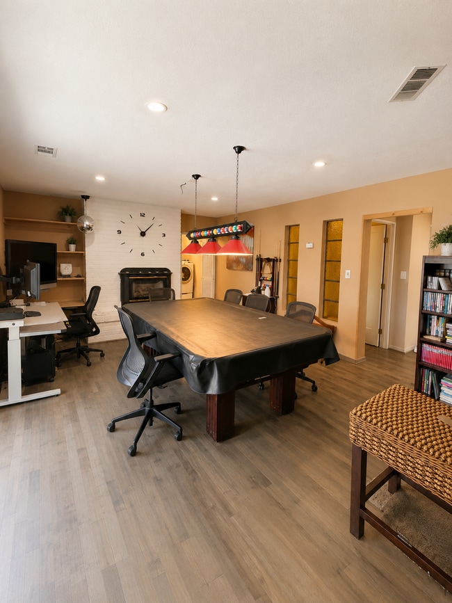 Building Photo - 3900 Turnley Ave