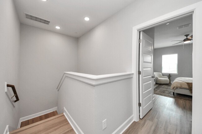 Building Photo - 5300 Berkeley Knl Cir