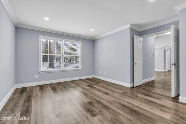 Building Photo - 401 Hampton Ct