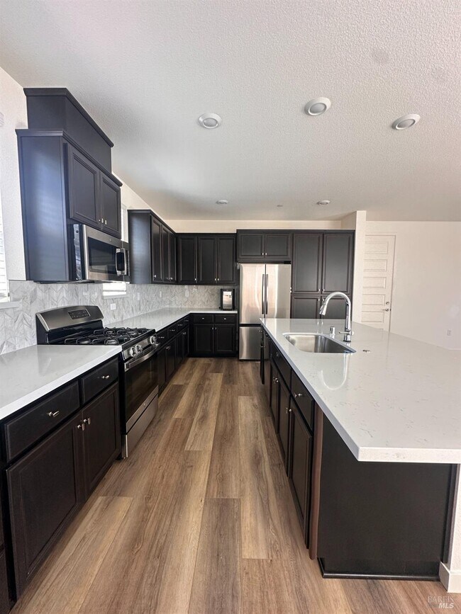 Building Photo - 2476 Laramie Cir