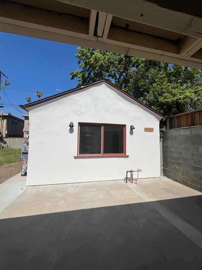 Building Photo - 14629 Haynes St