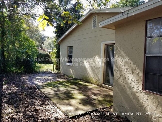 Building Photo - 1715 E Lambright St N